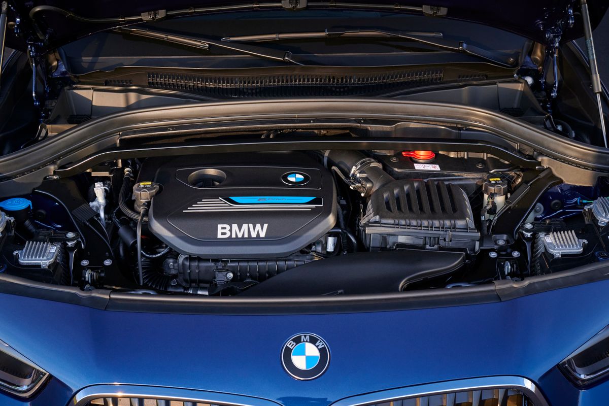 BMW X2 2020. Moteur. VUS 5-portes, 1 génération, restyling 1