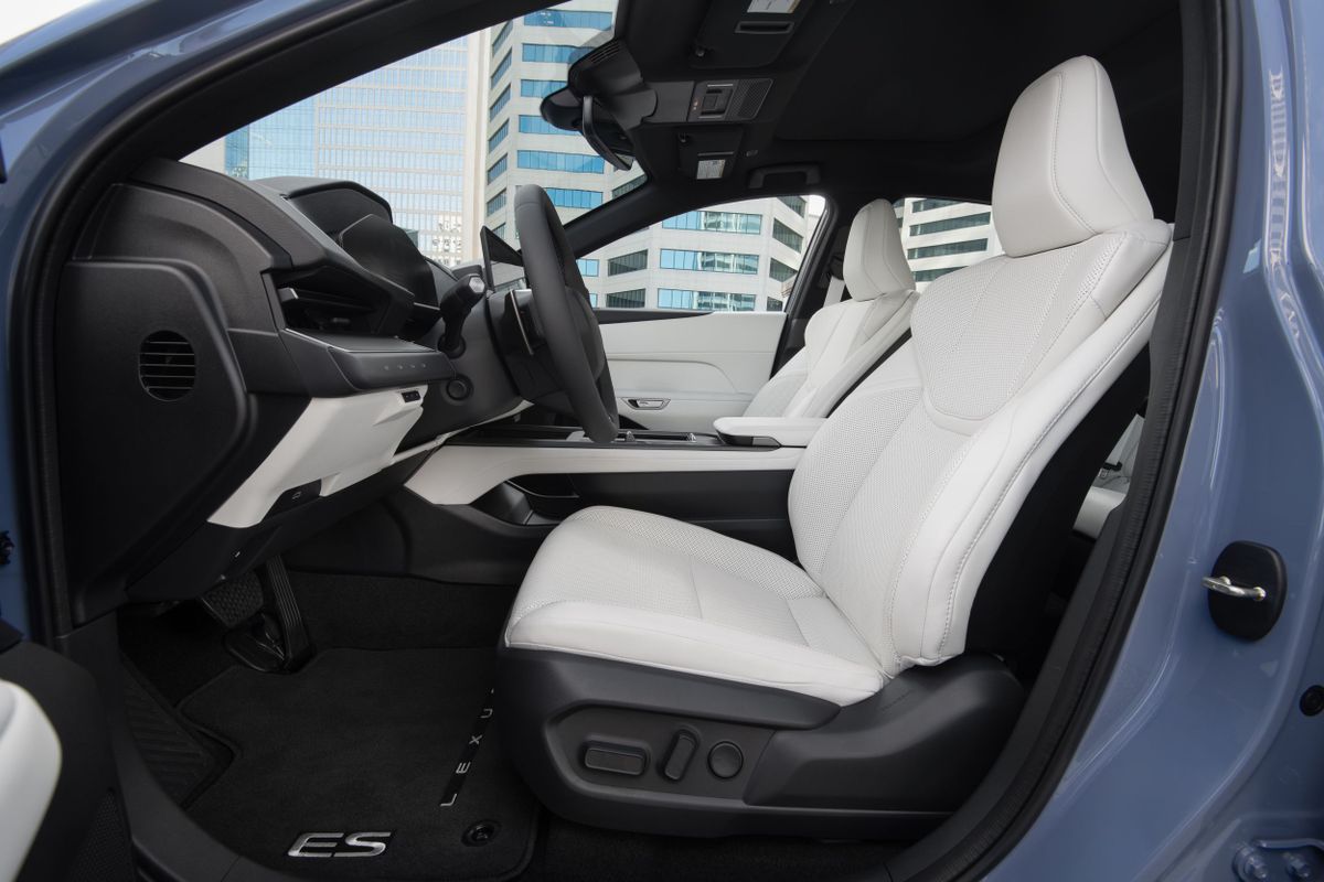 Lexus ES 2026. Передние сидения. Седан, 8 поколение