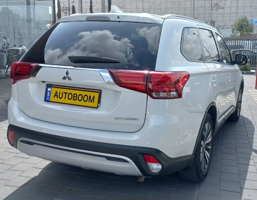 Mitsubishi Outlander 2nd hand, 2019, private