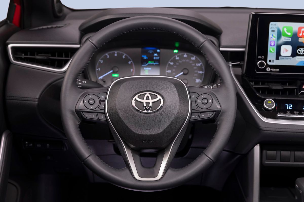 Toyota Corolla Cross 2023. Tableau de bord. VUS 5-portes, 1 génération, restyling