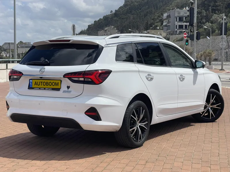 MG 5 2ème main, 2024, main privée