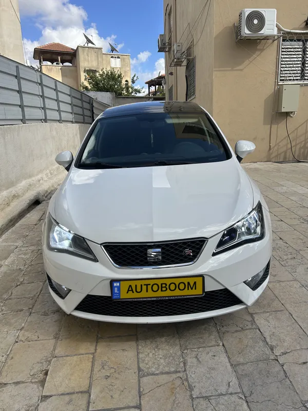 SEAT Ibiza new car, 2015