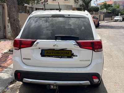 Mitsubishi Outlander 2nd hand, 2016, private hand