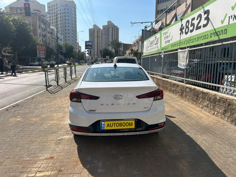 Hyundai Elantra 2nd hand, 2019, private hand