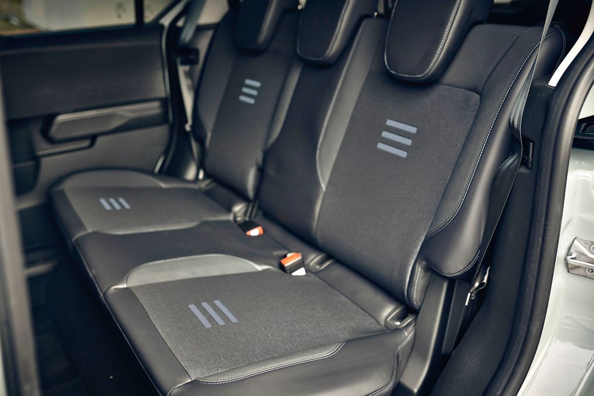 Форд Турнео Курьер 2023. Задние сидения. Компактвэн, 2 поколение
