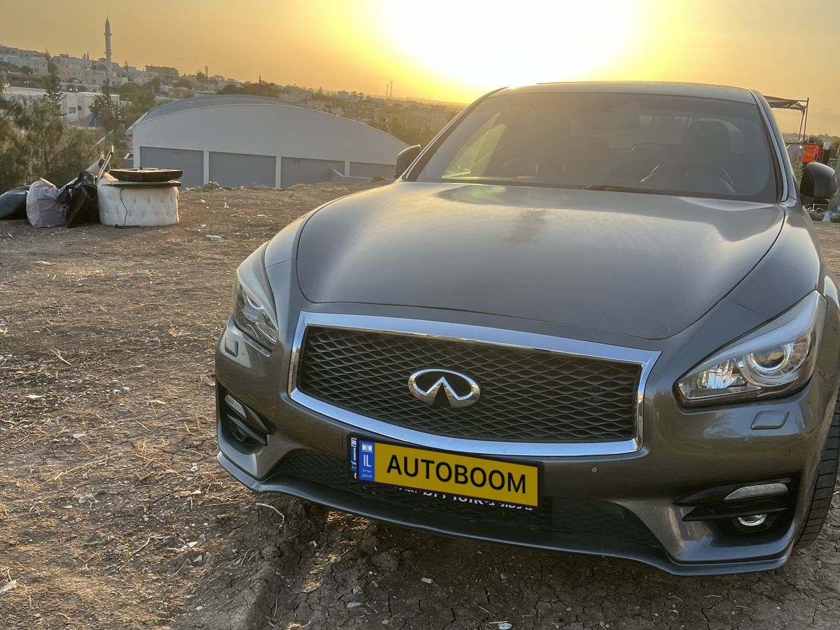 Infiniti Q70 2nd hand, 2015, private