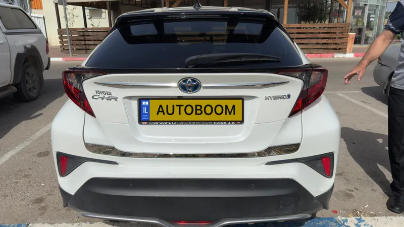 Toyota C-HR 2nd hand, 2021, private hand