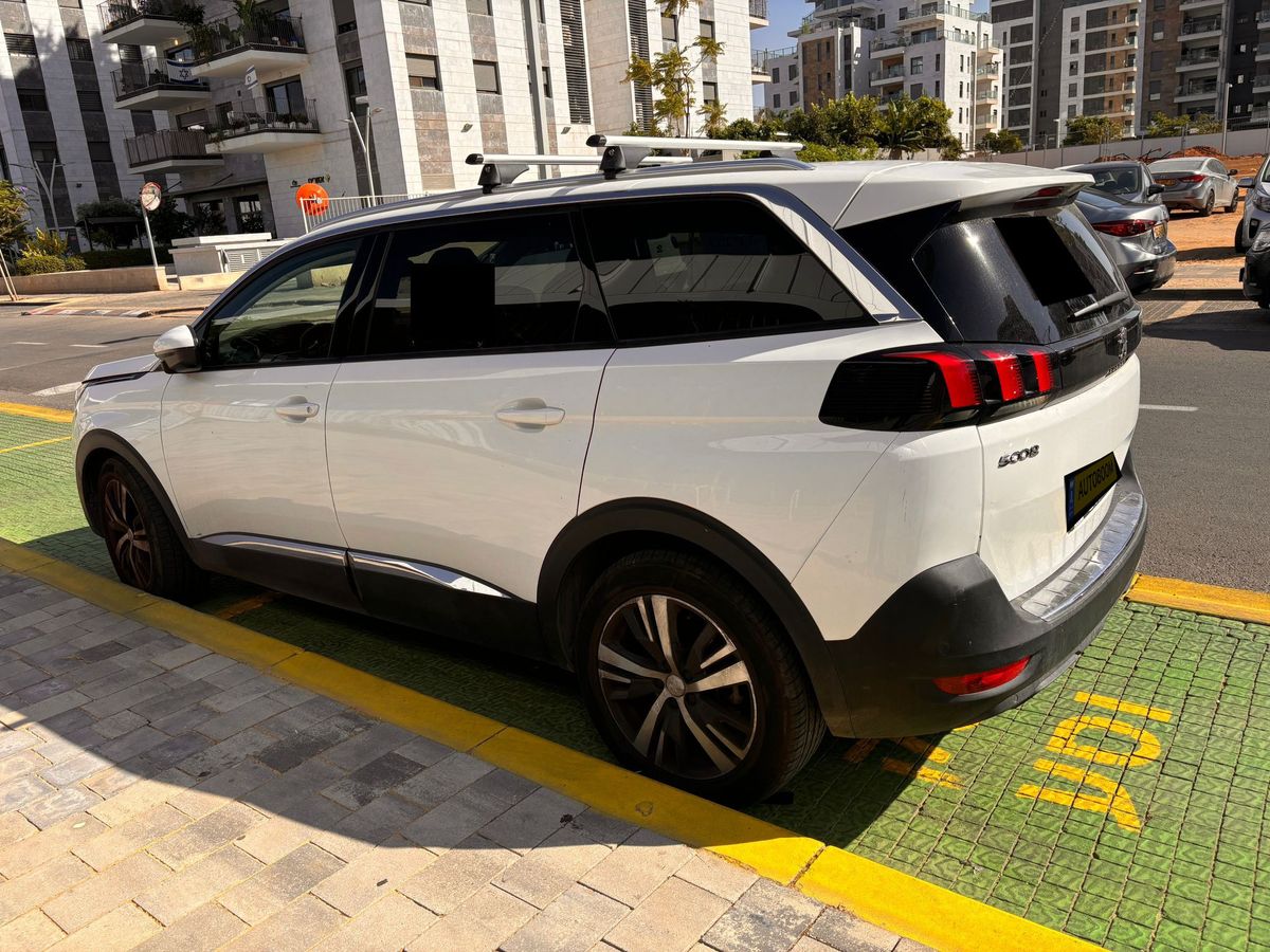 Peugeot 5008 2nd hand, 2020, private hand
