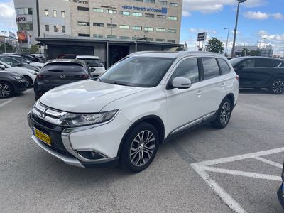 מיצובישי אאוטלנדר יד 2 רכב, 2018, פרטי