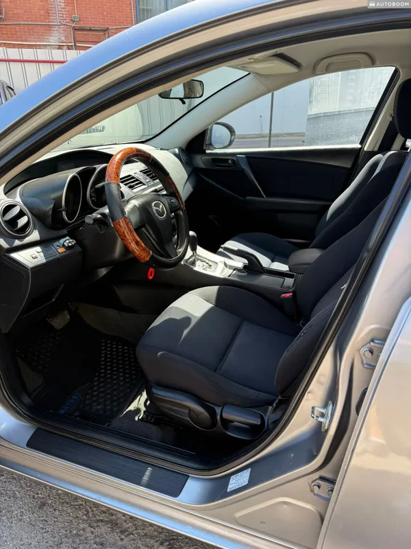Mazda 3 2nd hand, 2010, private