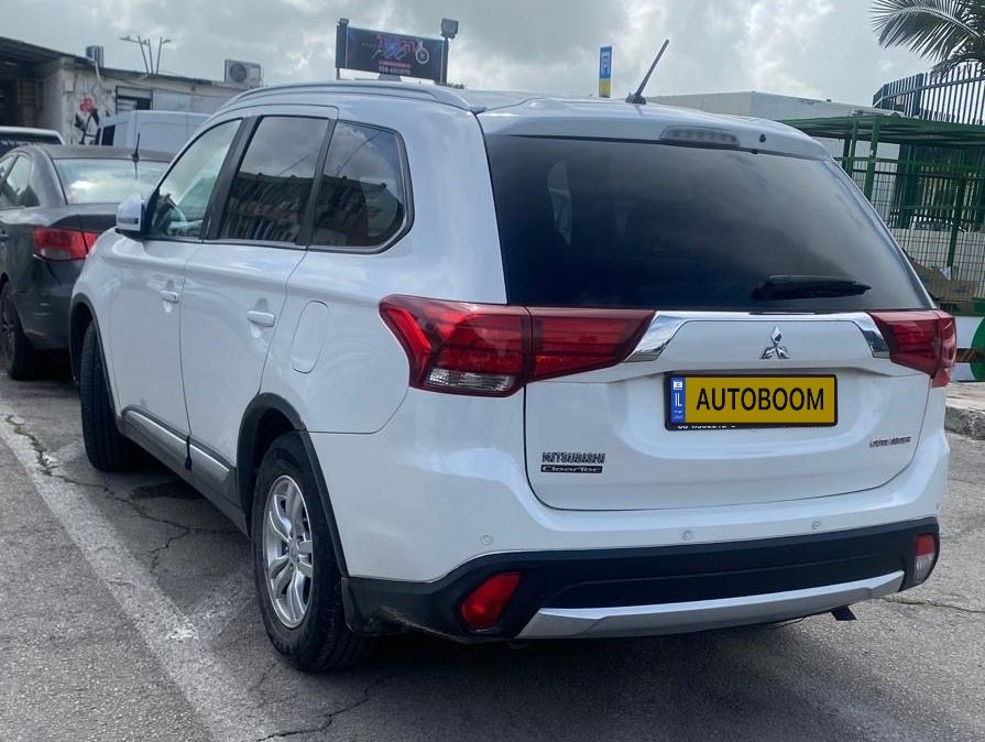Mitsubishi Outlander с пробегом, 2016