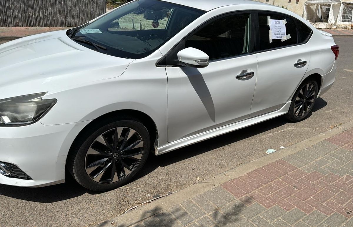 Nissan Sentra 2ème main, 2017, main privée