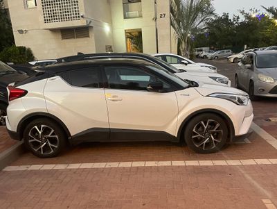 Toyota C-HR 2ème main, 2018, main privée