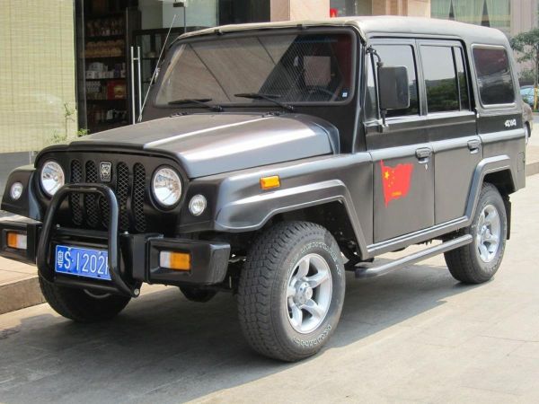 באיק BJ2020 1989. מרכב, צורה. רכב שטח פתוח, 1 דור