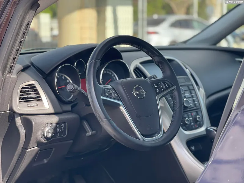Opel Astra 2nd hand, 2013, private