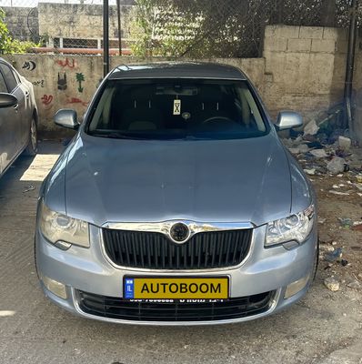 Skoda Superb 2nd hand, 2013
