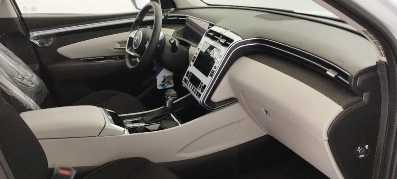 Hyundai Tucson new car, 2024
