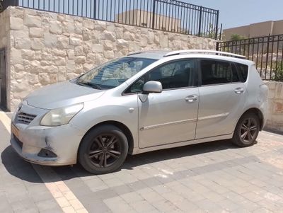 Toyota Verso с пробегом, 2011, частная рука
