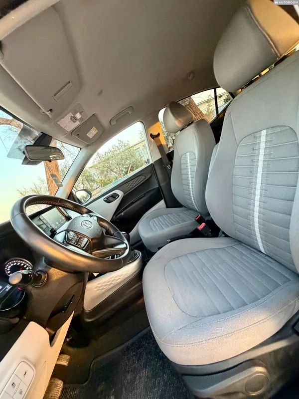 Hyundai i10 2nd hand, 2023, private
