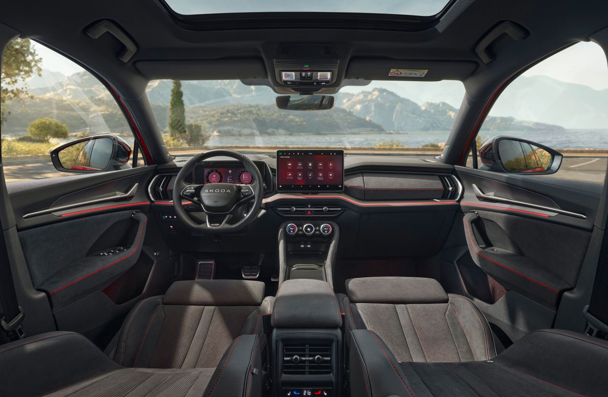 Skoda Kodiaq RS 2024. Передние сидения. Внедорожник 5 дв., 2 поколение