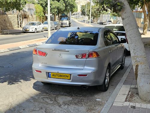 Mitsubishi Lancer с пробегом, 2010, частная рука
