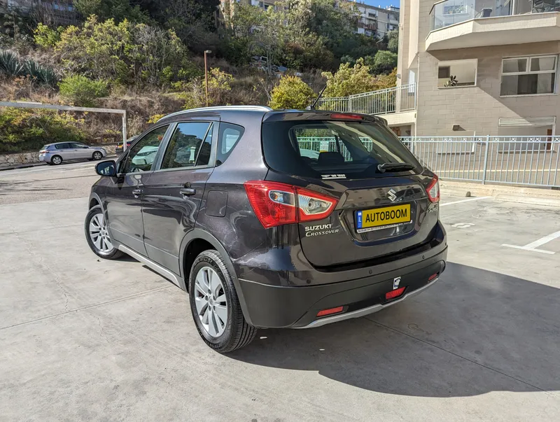 Suzuki SX4 2ème main, 2014, main privée