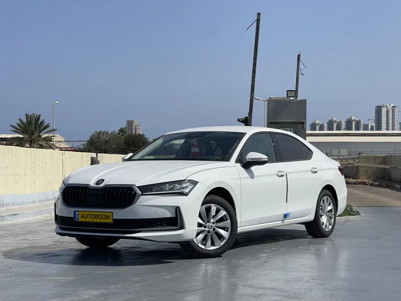 Skoda Superb 2nd hand, 2025
