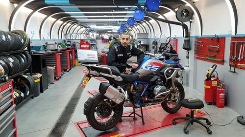 Torque Motorcycles. صورة 1