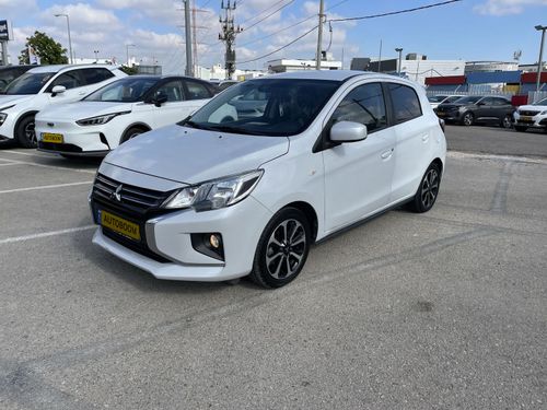 Mitsubishi Space Star, 2022, photo