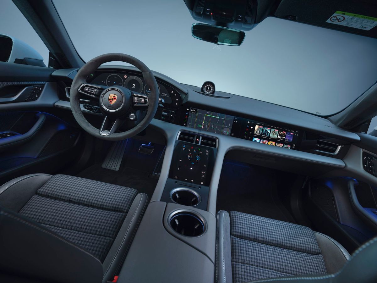 Porsche Taycan 2024. Передние сидения. Седан, 1 поколение, рестайлинг