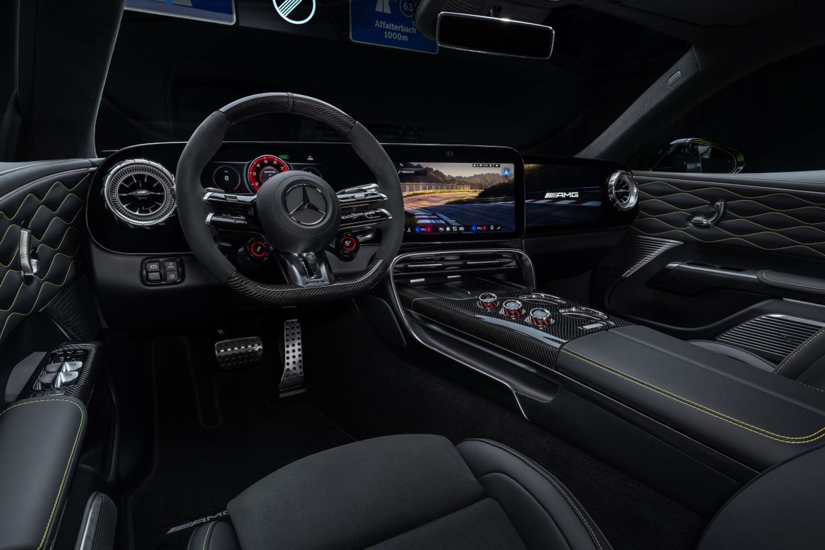 Mercedes AMG GT. Передние сидения.