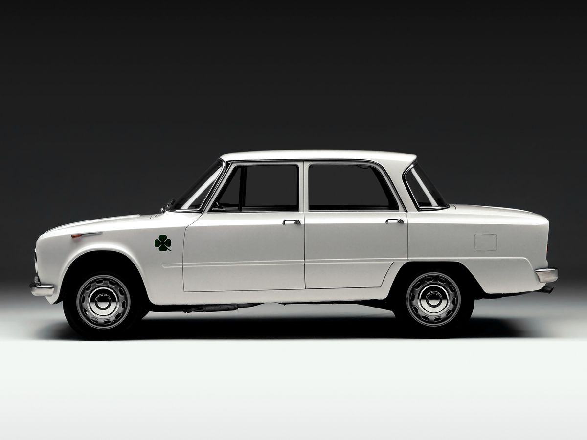 אלפא רומיאו 105/115 ‏1965. מרכב, צורה. סדאן, 1 דור