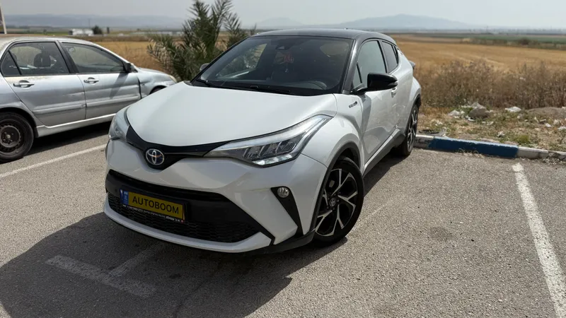 Toyota C-HR 2nd hand, 2021, private hand