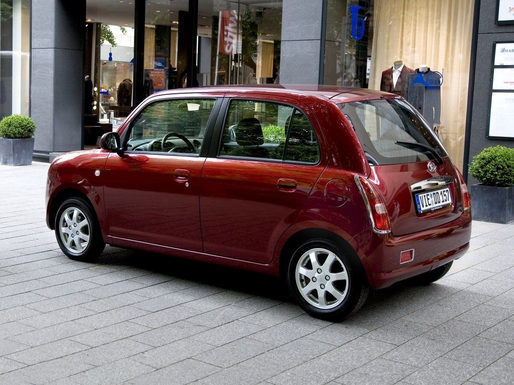 Daihatsu Mira Gino 2004. Carrosserie, extérieur. Mini 5-portes, 2 génération