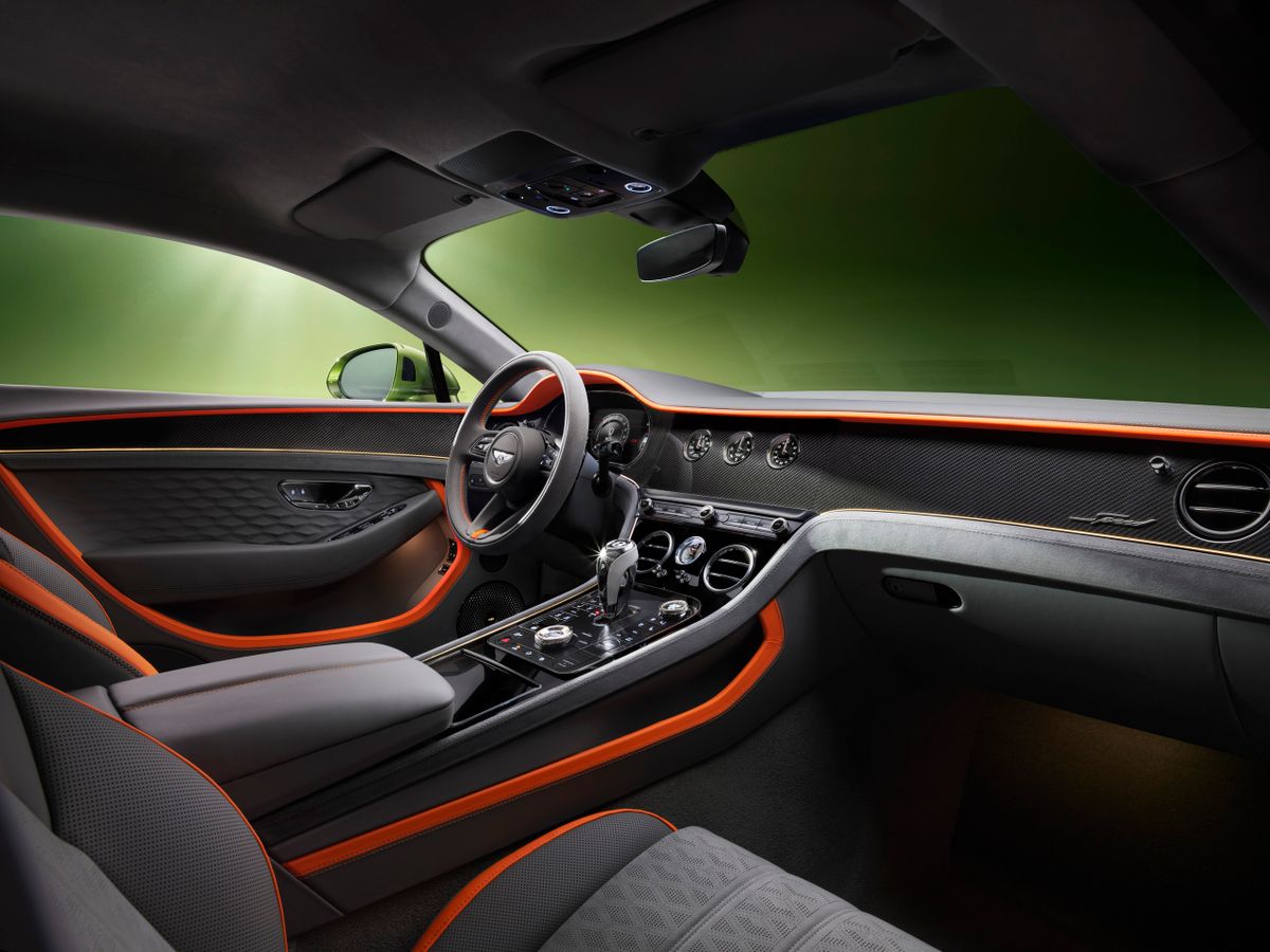 Bentley Continental GT 2024. Передние сидения. Купе, 4 поколение