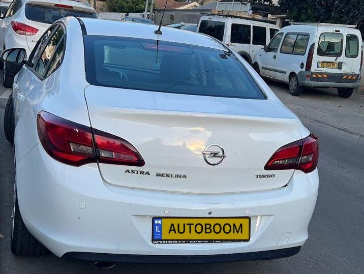 Opel Astra 2nd hand, 2013, private hand