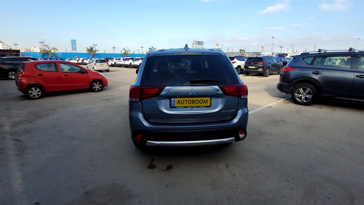Mitsubishi Outlander 2ème main, 2017