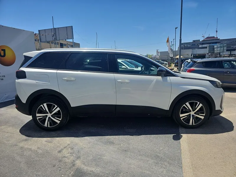 Peugeot 5008 2nd hand, 2023