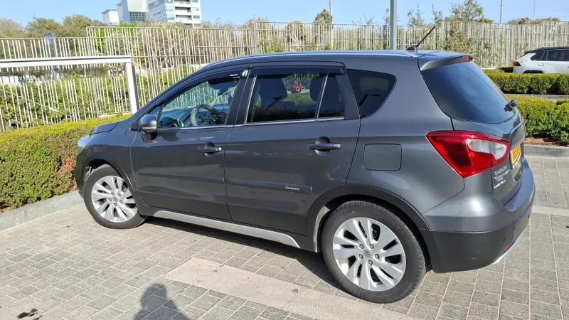 Suzuki Crossover 2ème main, 2020, main privée