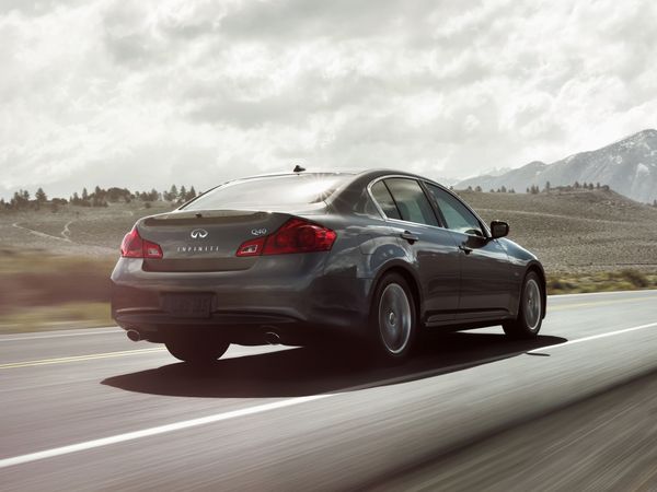אינפיניטי Q40 ‏2014. מרכב, צורה. סדאן, 1 דור