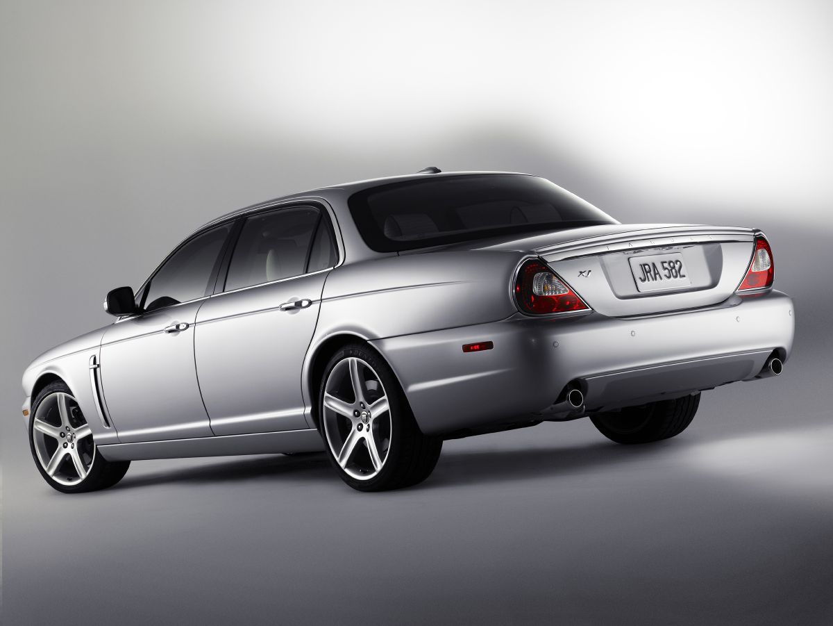 جاغوار XJR ‏2007. الهيكل، المظهر الخارجي. سيدان لونغ, 3 الجيل، تحديث