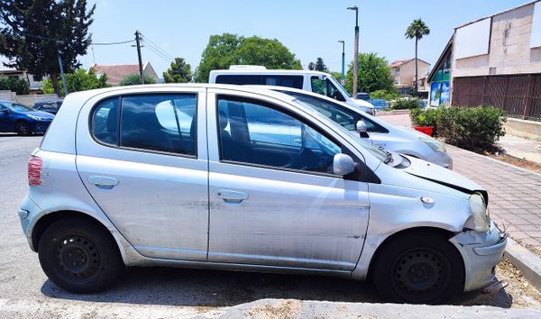 Toyota Yaris с пробегом, 2005, частная рука