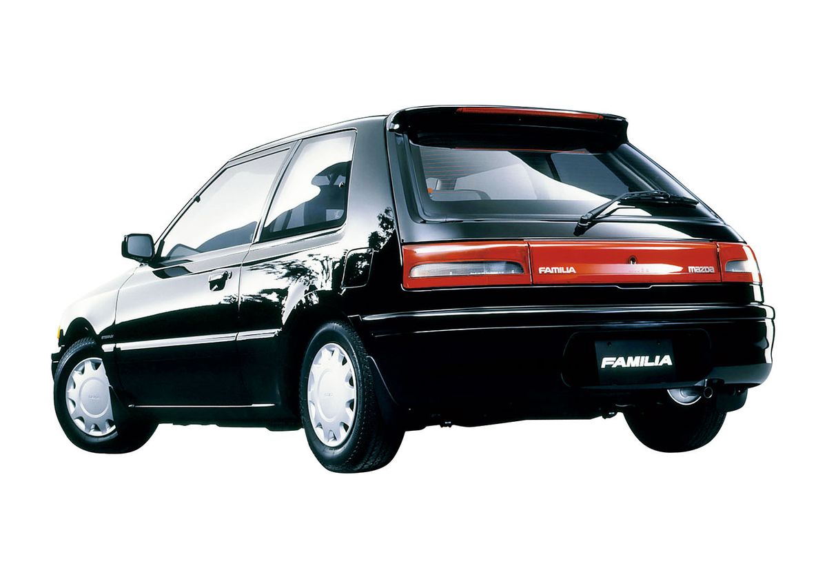 מאזדה פאמיליה 1989. מרכב, צורה. האצ'בק 3 דלתות, 7 דור