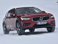 Volvo V60 Cross Country 2019. Carrosserie, extérieur. Break 5-portes, 2 génération