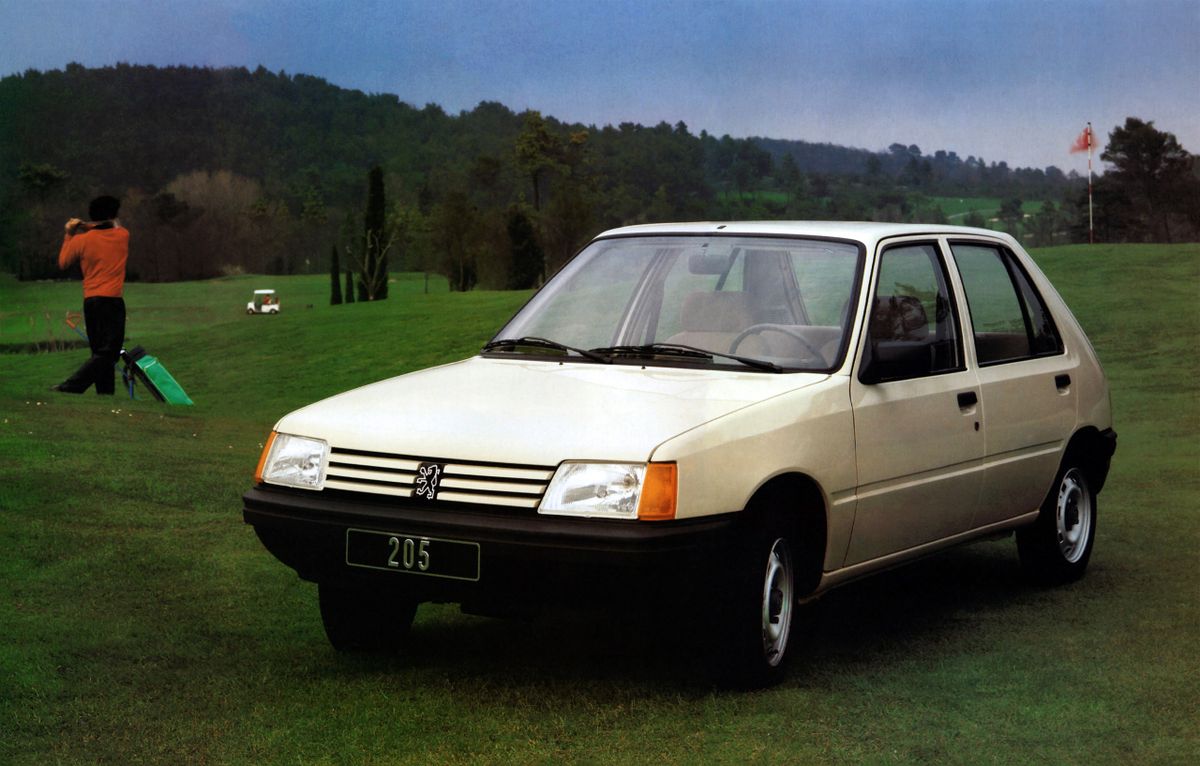 פיג'ו 205 1983. מרכב, צורה. מיני 5 דלתות, 1 דור