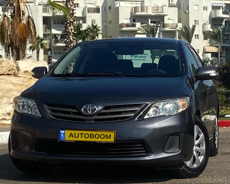 Toyota Corolla 2nd hand, 2011, private hand