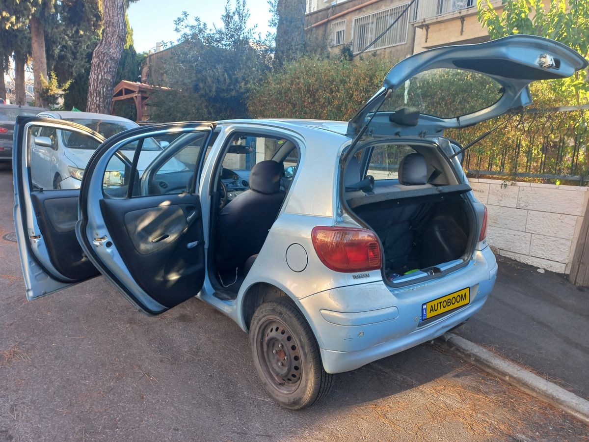 Toyota Yaris 2nd hand, 2005, private hand