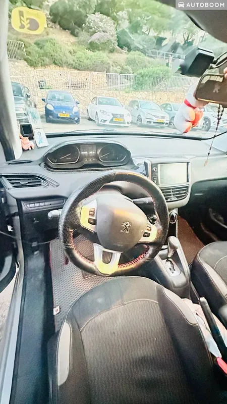 Peugeot 208 2ème main, 2015, privée