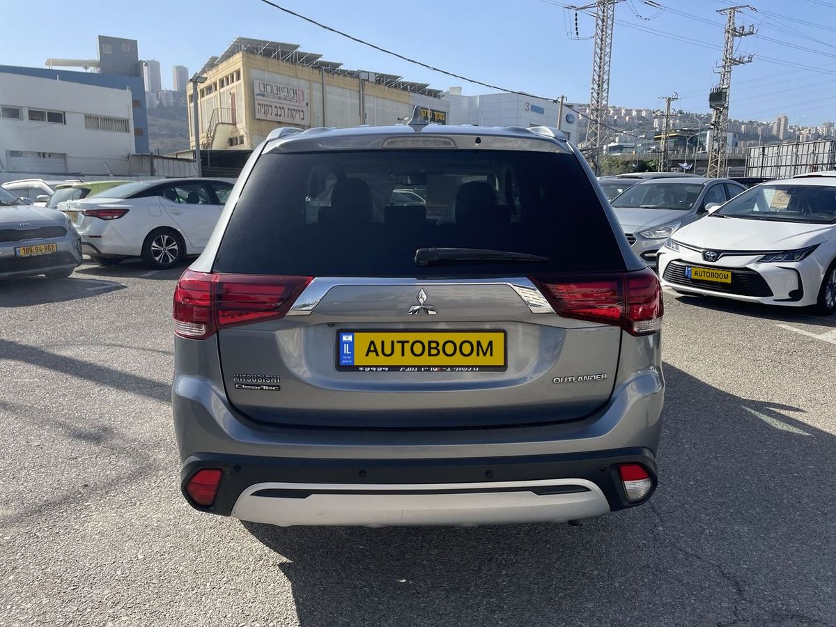 Mitsubishi Outlander 2nd hand, 2018, private hand