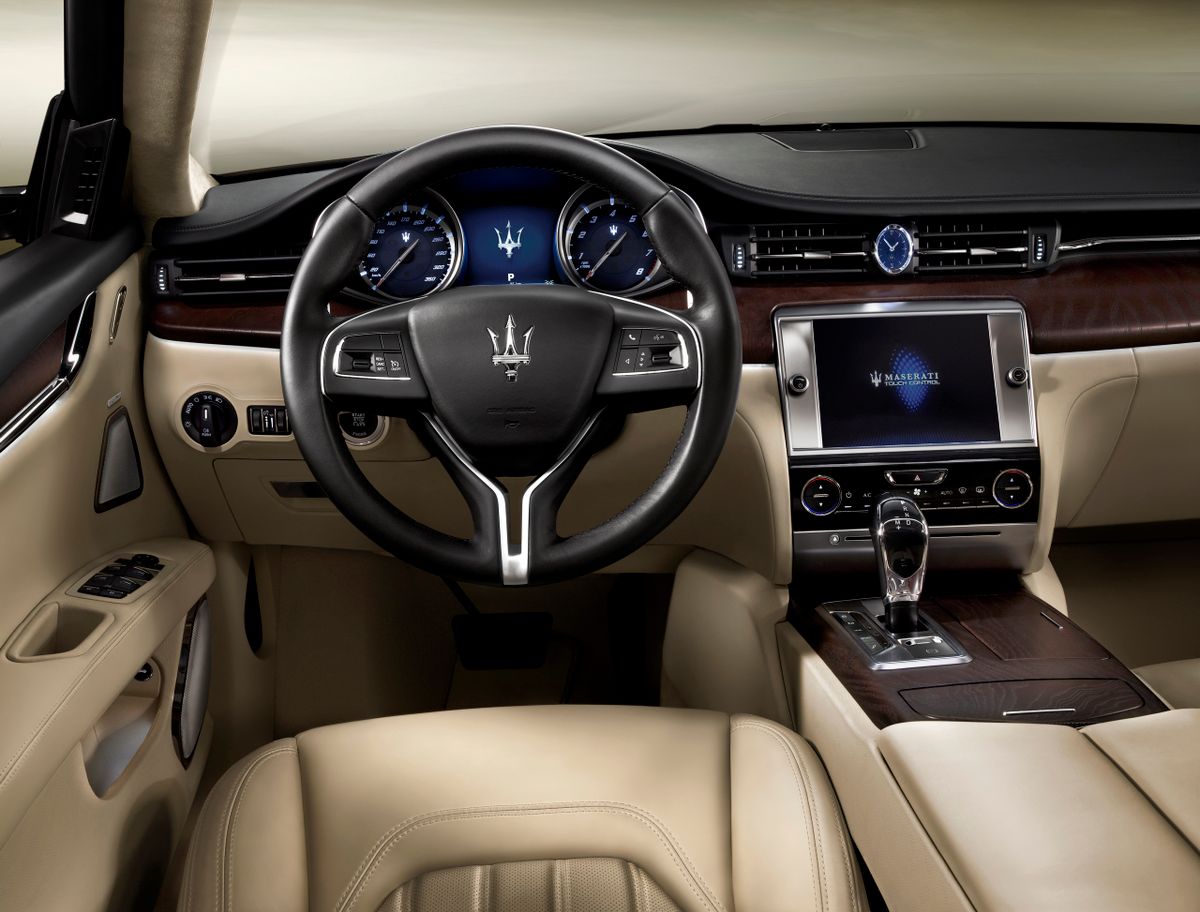 Maserati Quattroporte 2012. Dashboard. Sedan, 6 generation